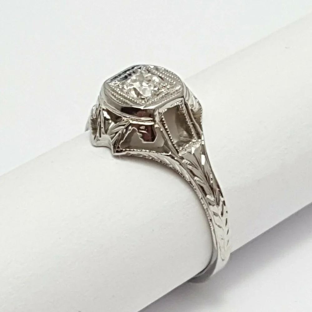 Vintage 18K Solid White Gold Art Deco Ladies Diamond Wedding Engagement Ring